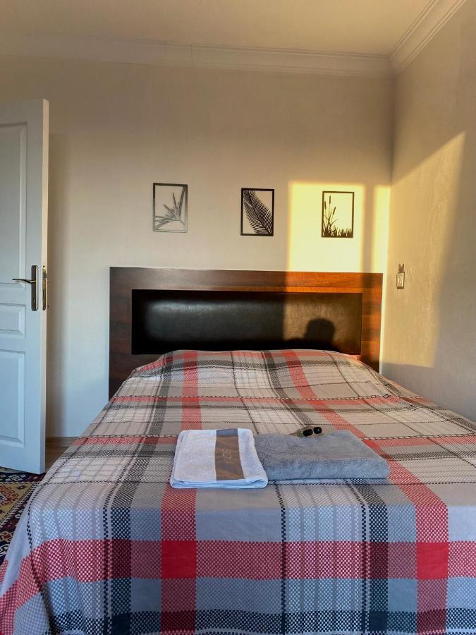 Appartement Spacious House Near The Airport à Arnavutkoy Extérieur photo